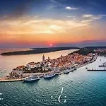Belisima Sea View Apartment Rab Apartamento *