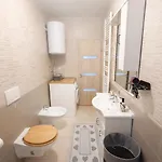 Belisima Sea View Apartment Rab Apartamento